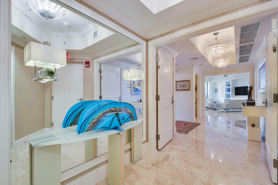 Property Photo:  5050 N Ocean Drive 1503  FL 33404 