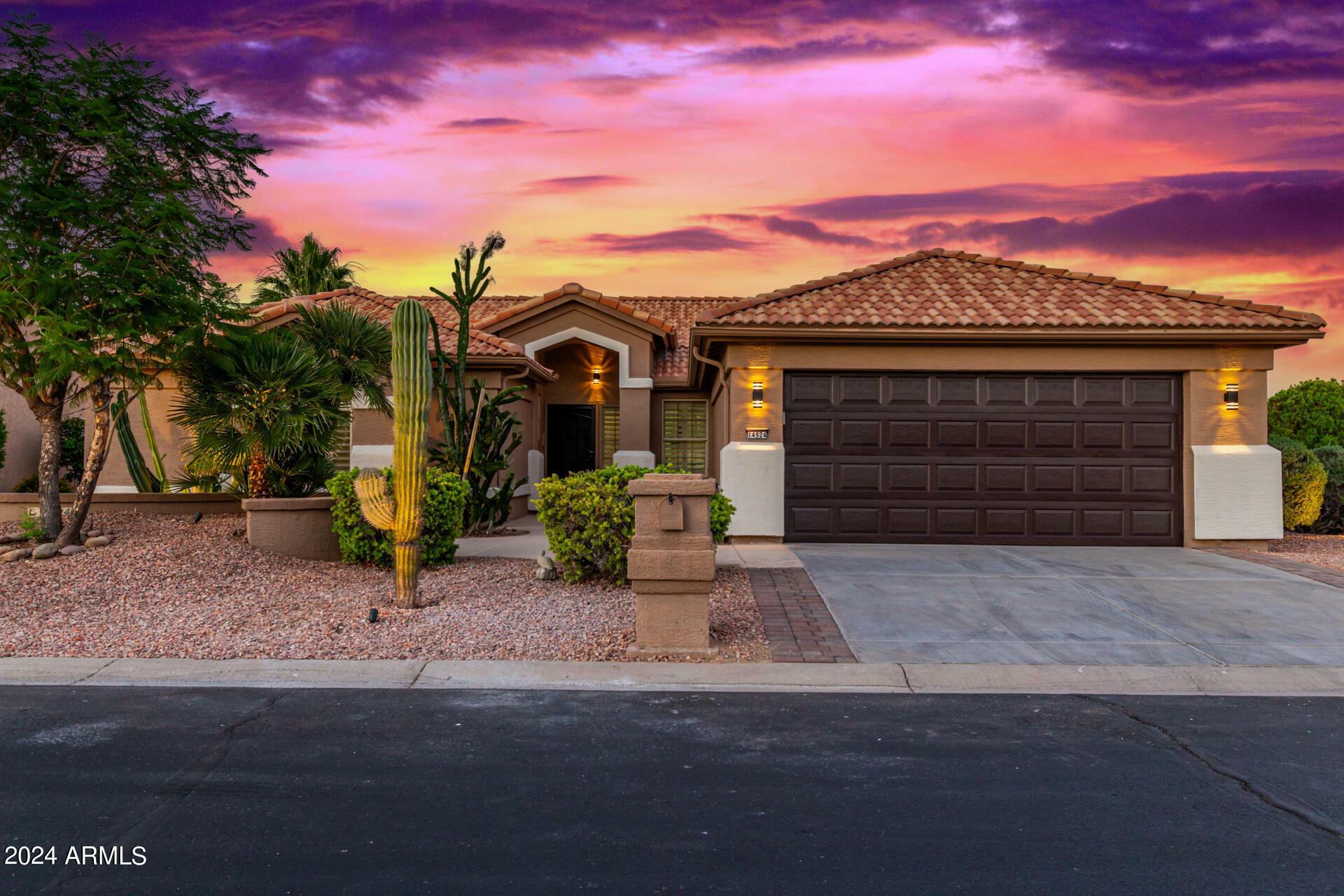 Property Photo:  14924 W Whitton Avenue  AZ 85395 