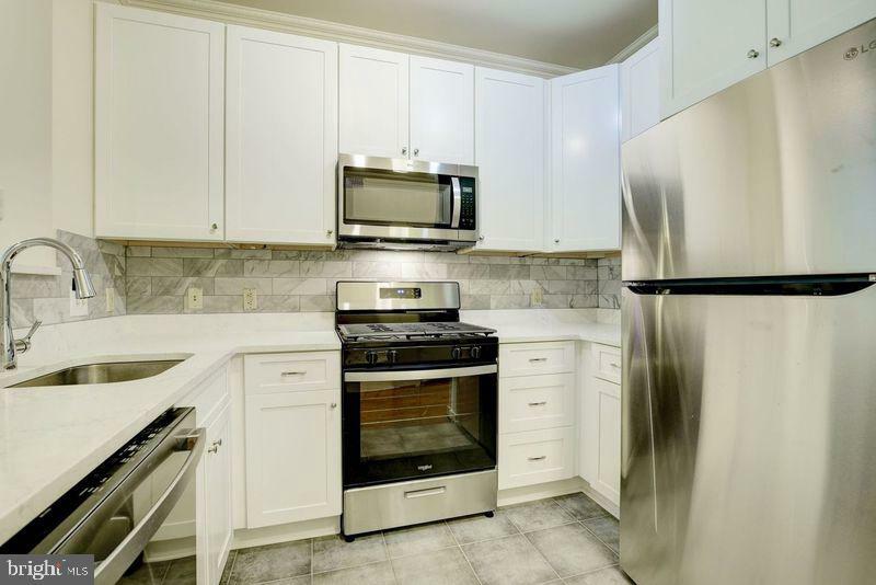 Property Photo:  1645 International Drive 210  VA 22102 