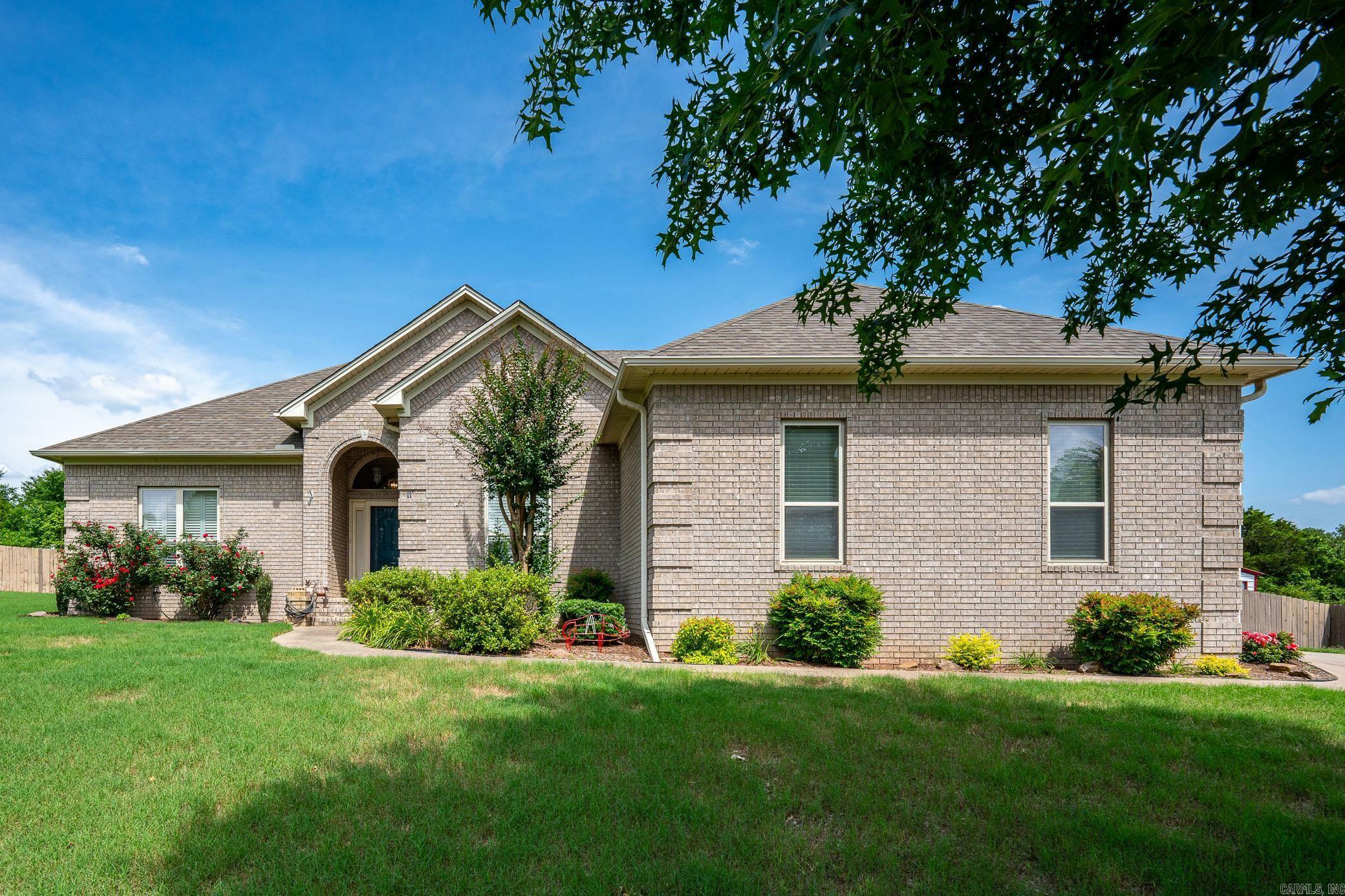 Property Photo:  11 Longfield Drive  AR 72058 