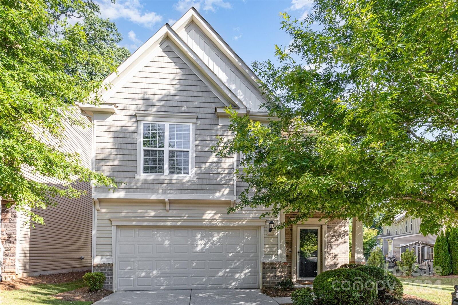 Property Photo:  1813 Sunchaser Lane  NC 28210 