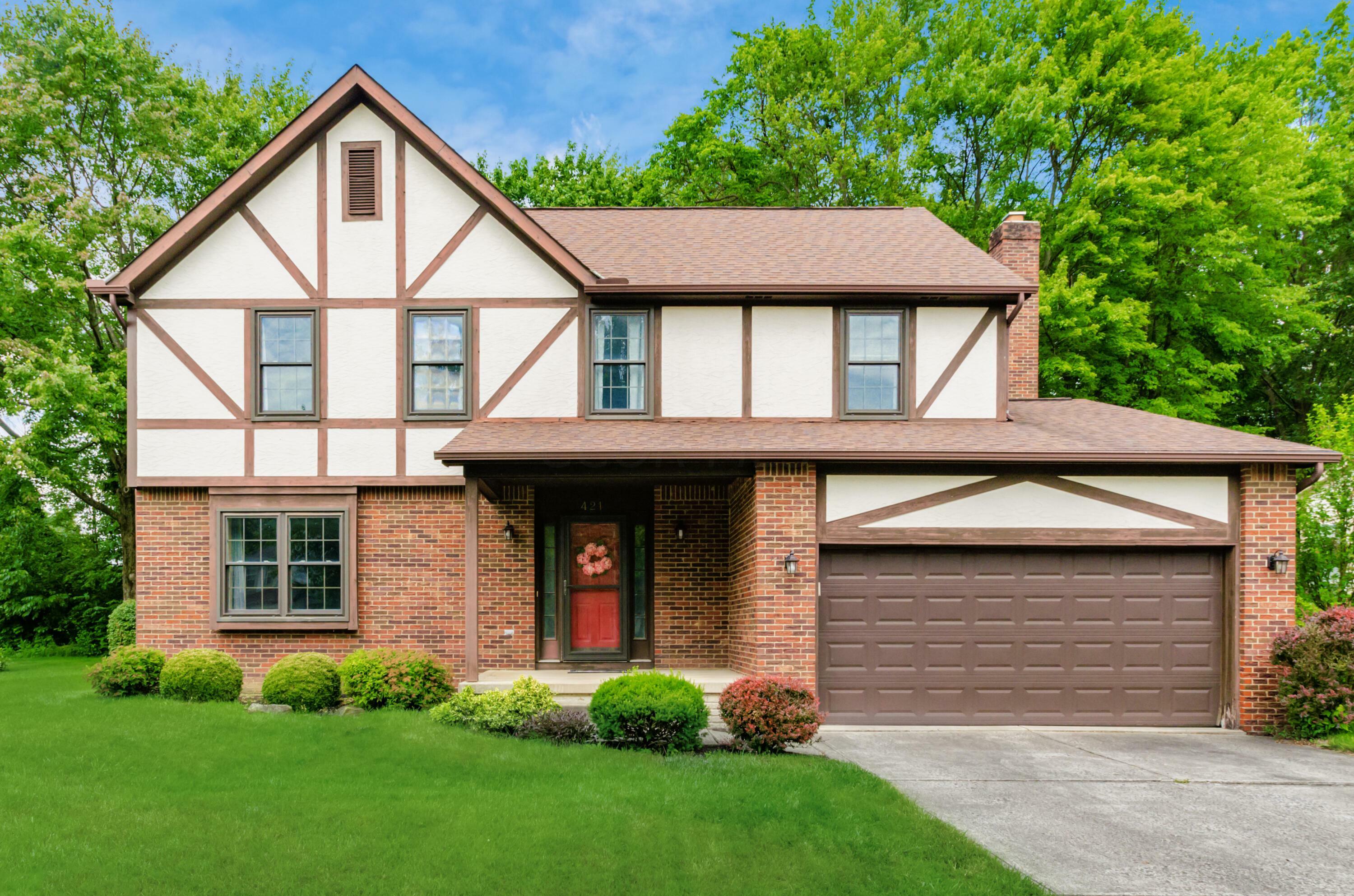 Property Photo: 421 Spruce Hill Drive OH 43230