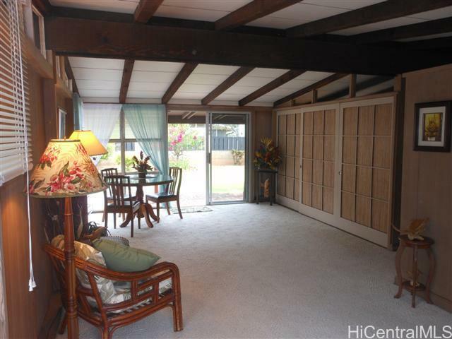 Property Photo:  