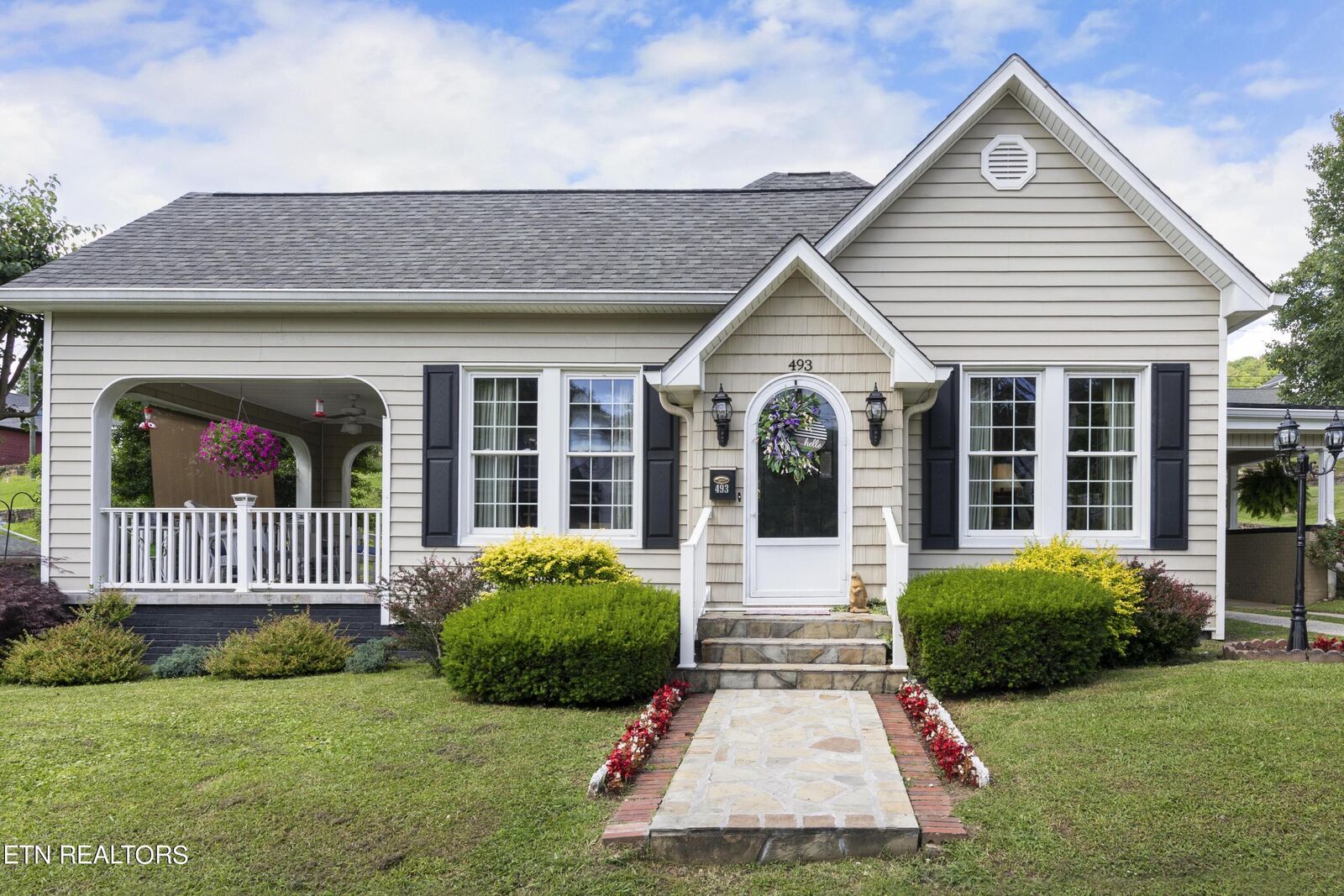Property Photo:  493 Cumberland Ave  TN 37762 