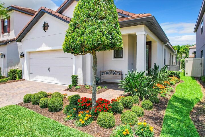 Property Photo: 1357 Blue Stem Lane FL 32792