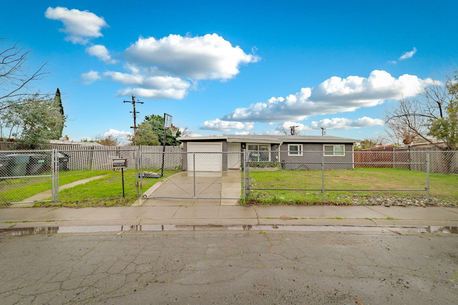 Property Photo:  5840 Mendocino Boulevard  CA 95824 