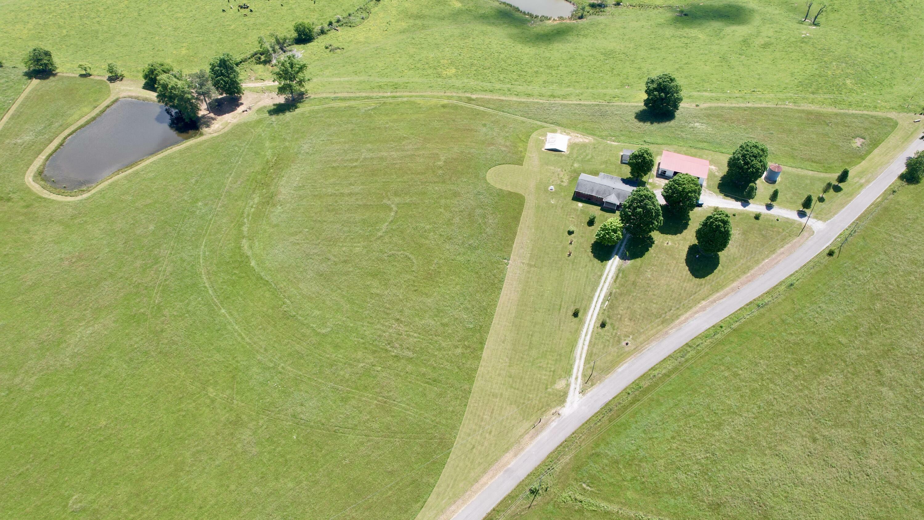 Property Photo: 4431 Riggs Road TN 37367