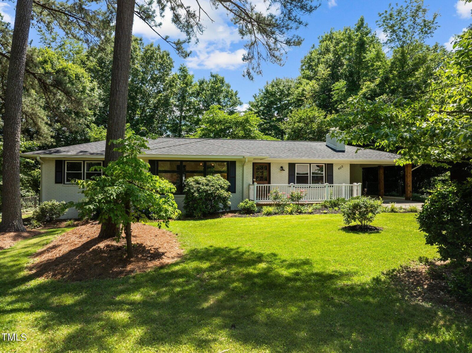 Property Photo:  405 Roxanne Drive  NC 27603 