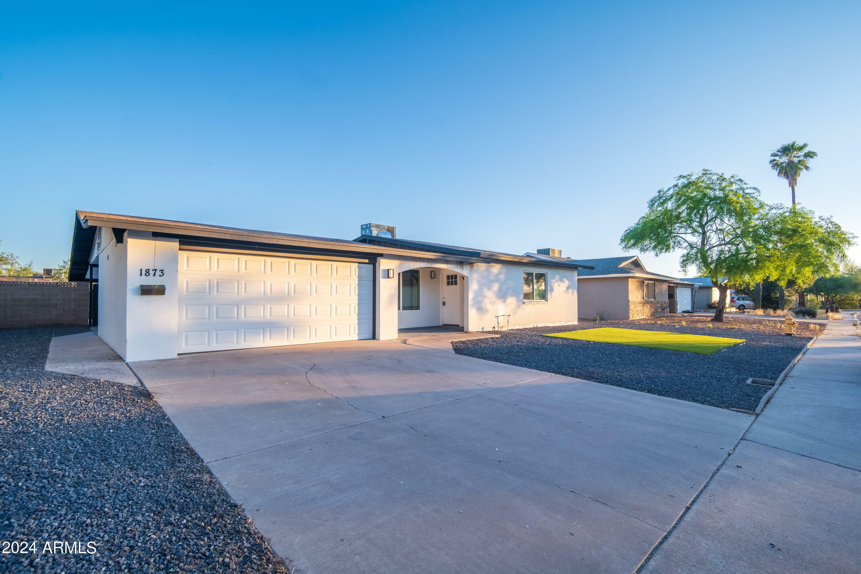 Property Photo:  1873 E Ellis Drive  AZ 85282 