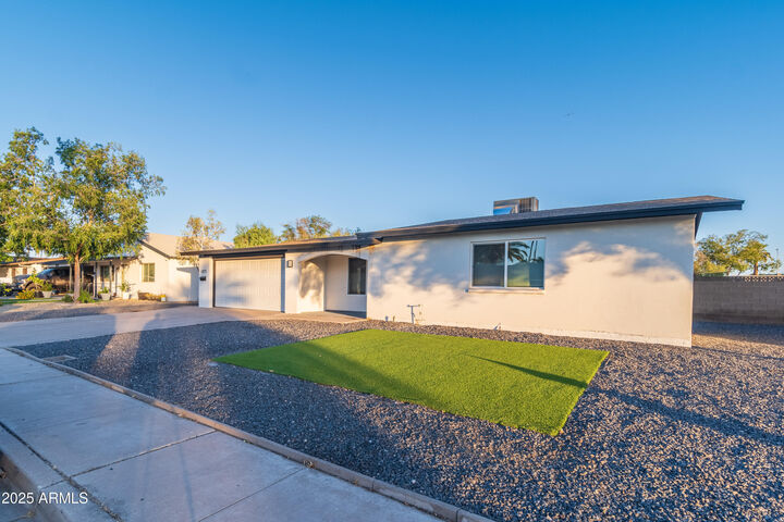 1873 E Ellis Drive  Tempe AZ 85282 photo