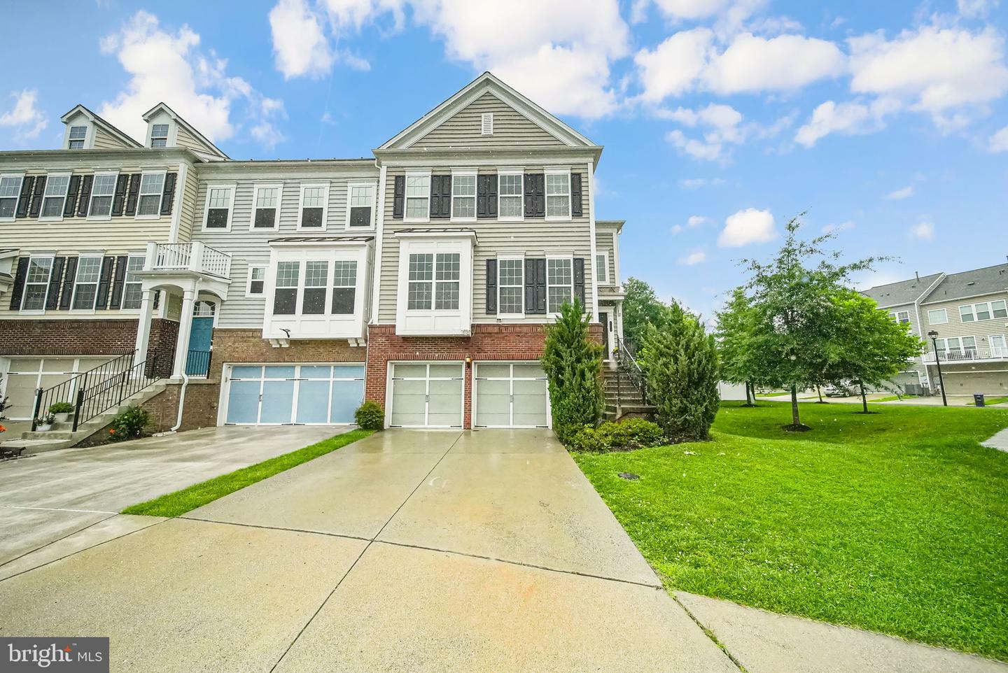 Property Photo:  25456 Stallion Branch Terrace  VA 20152 