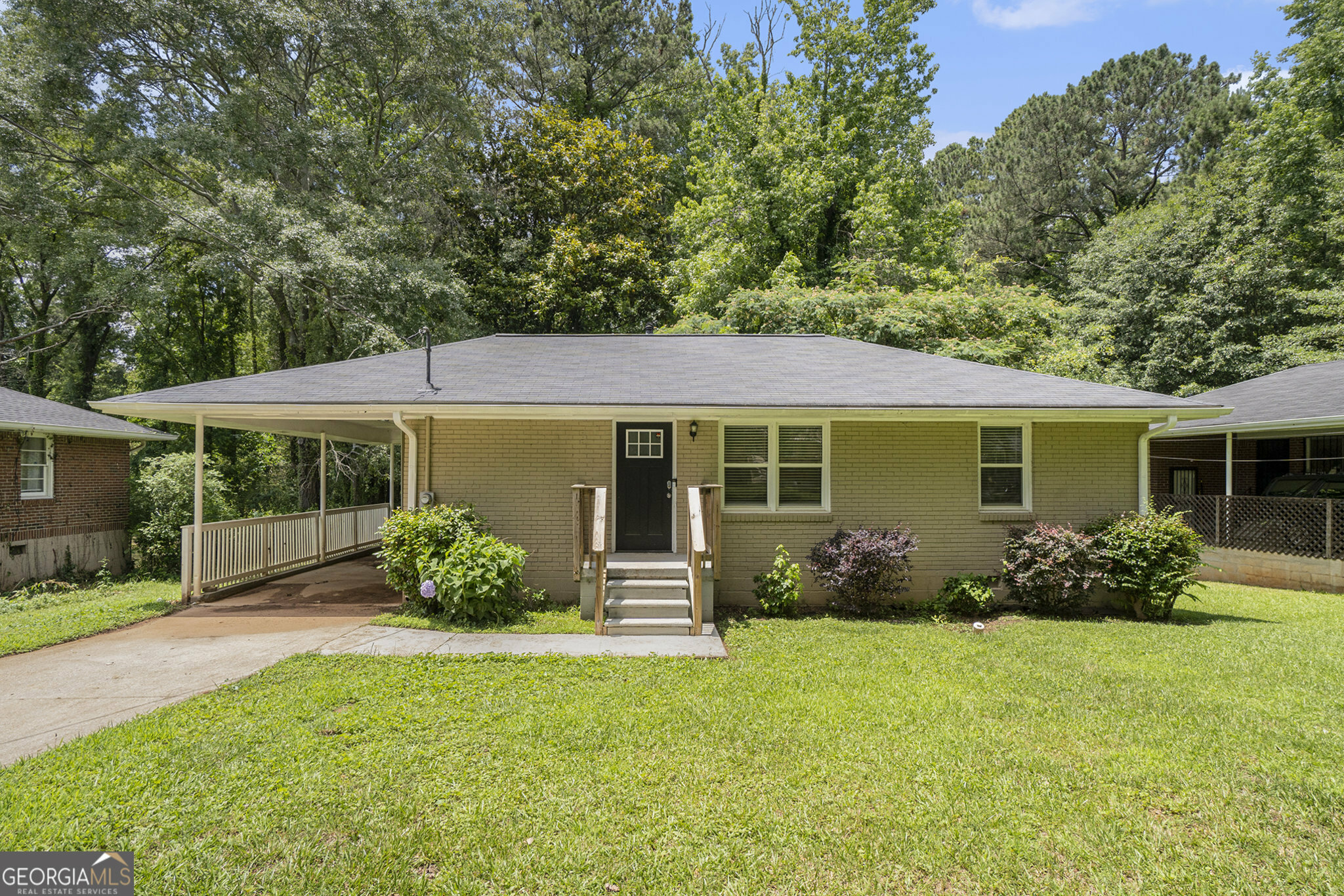 Property Photo:  1715 Derrill Drive  GA 30032 