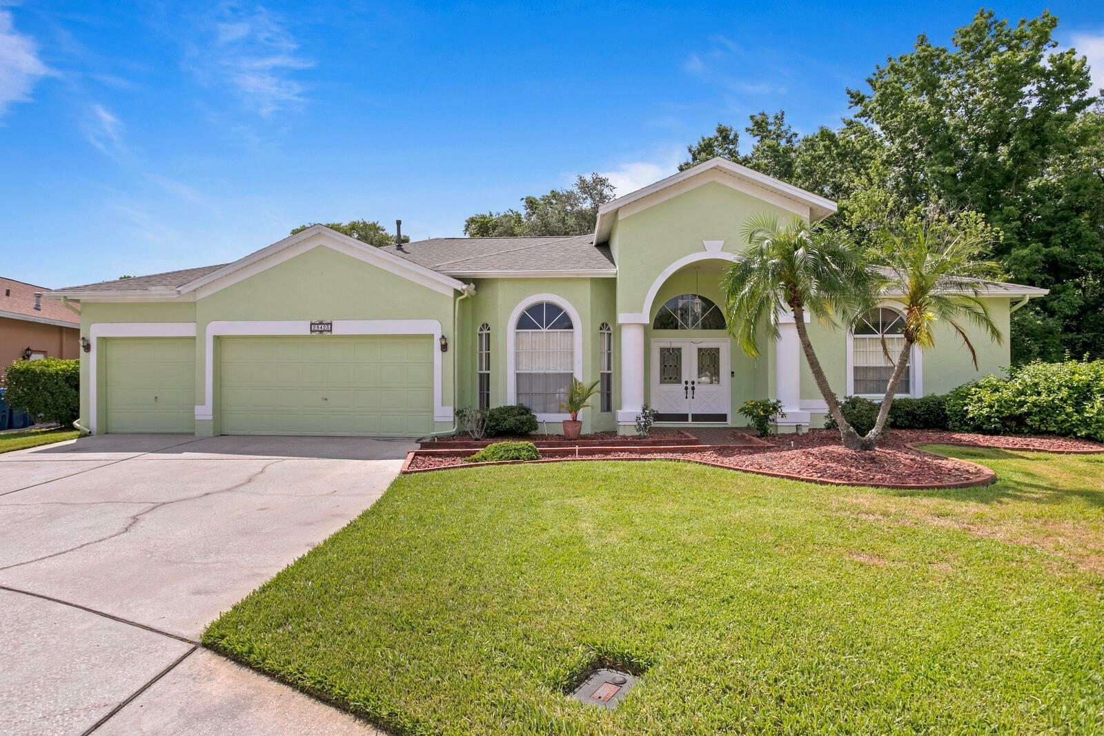 Property Photo: 28423 Great Bend Place FL 33543