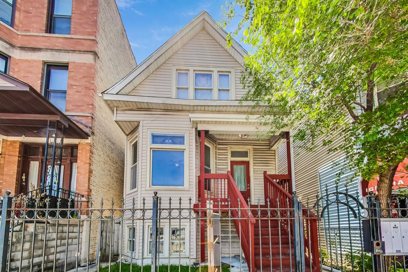 Property Photo:  3609 W Diversey Avenue  IL 60647 