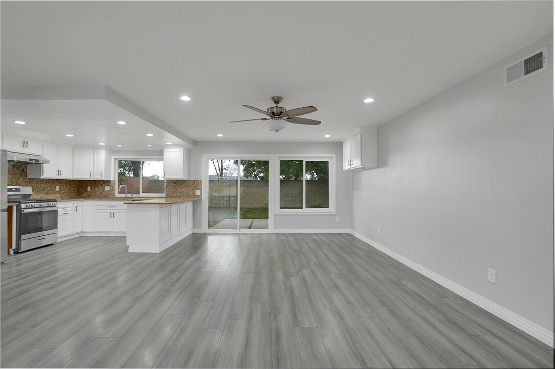 Property Photo:  1404 S Cypress Avenue  CA 91762 