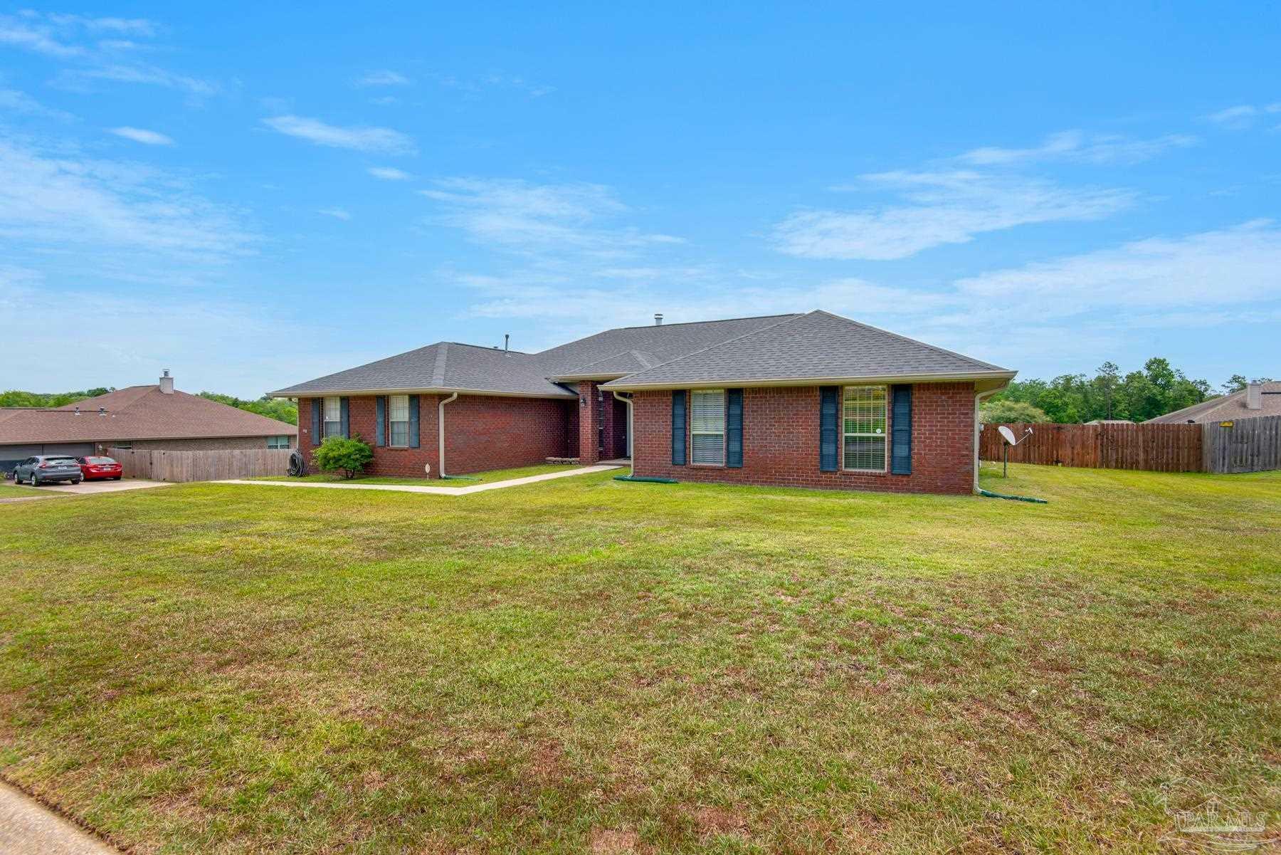 Property Photo:  1568 Hollow Point Dr  FL 32533 