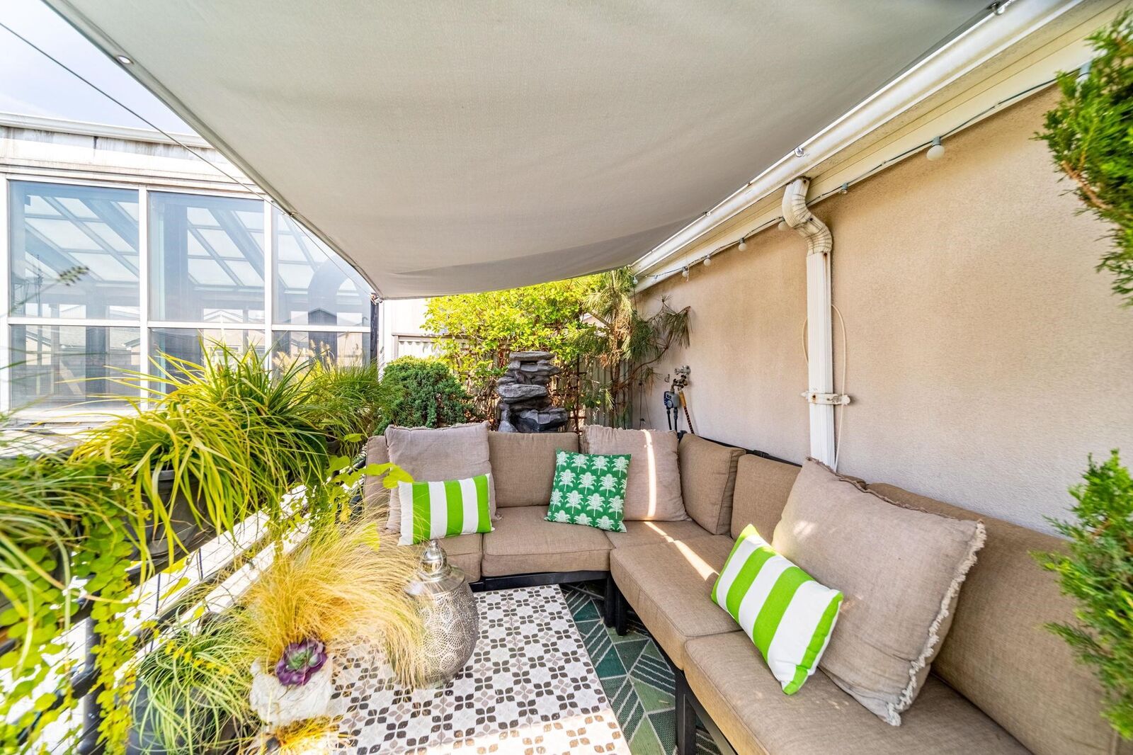 Property Photo:  227 Christopher Columbus Dr 433B  NJ 07302 