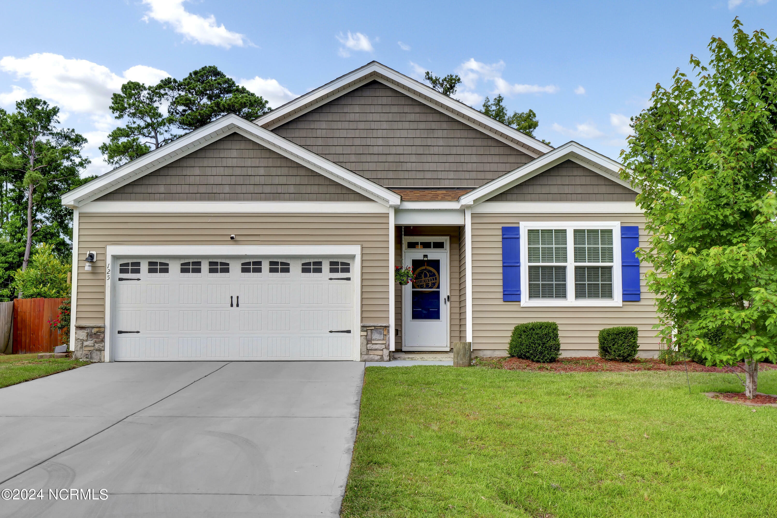 Property Photo: 125 Mardella Way NC 28445