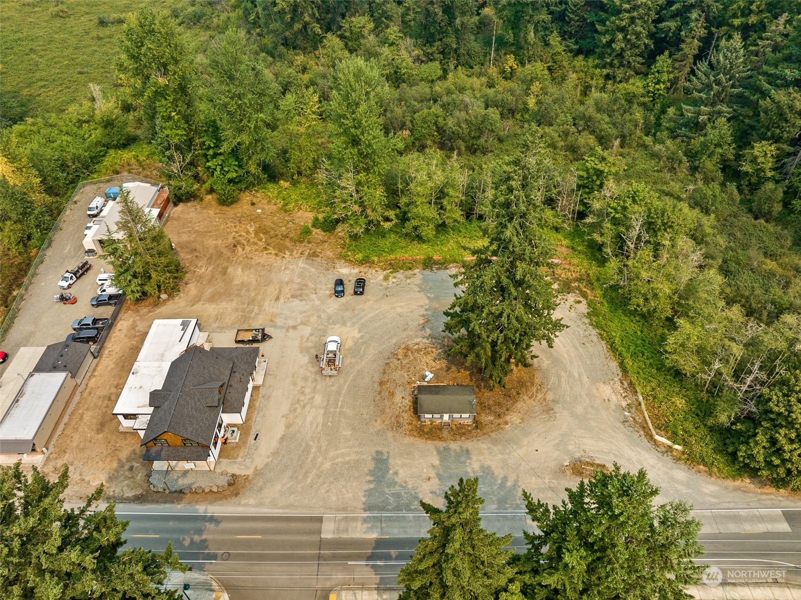 Property Photo:  24318 Roberts Drive  WA 98010 