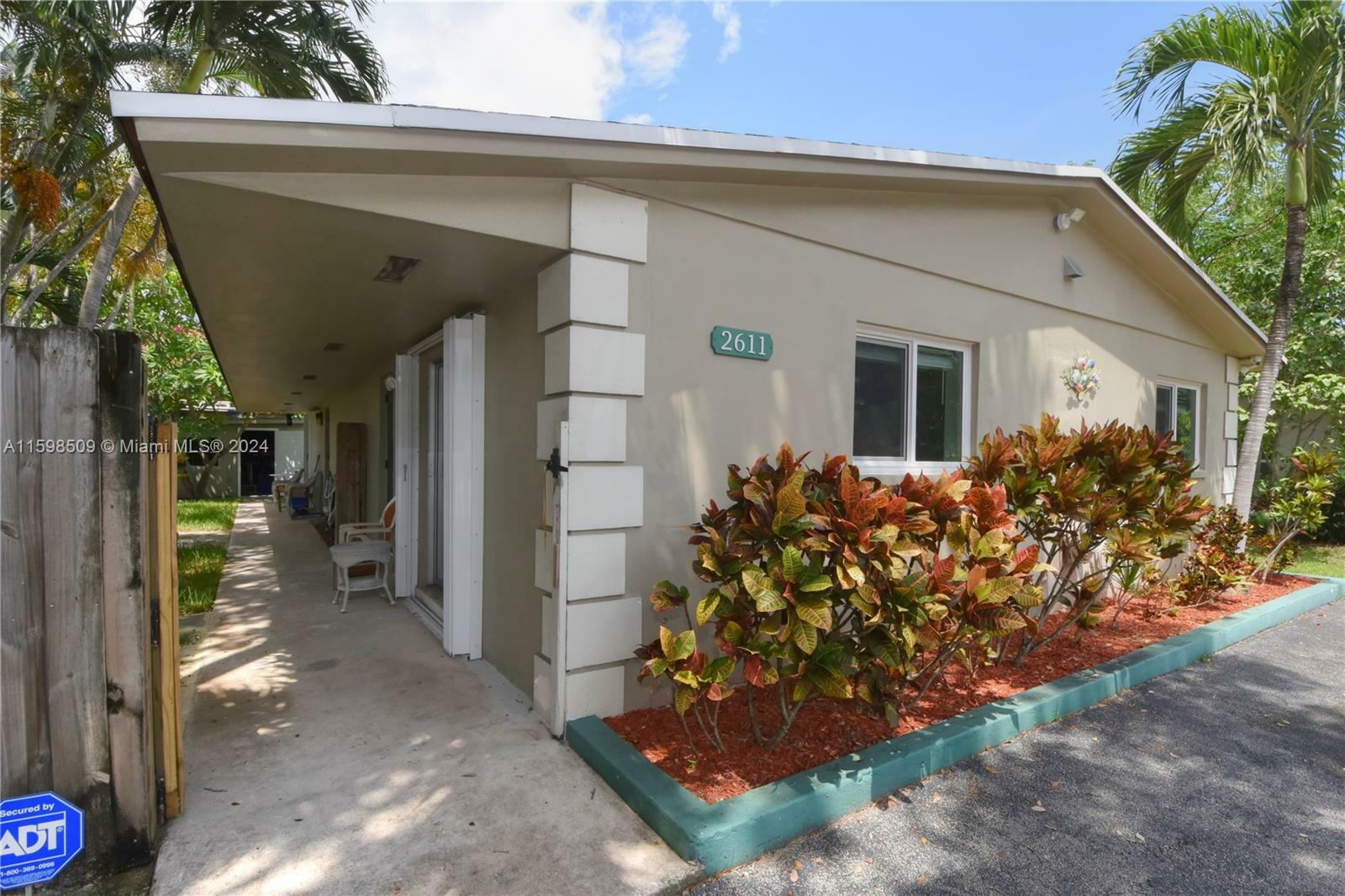 Property Photo:  2611 SW 13th Ave 1  FL 33315 