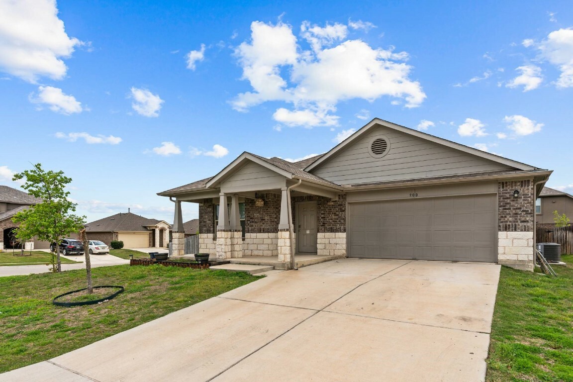 Property Photo:  900 Canvasback Creek Drive  TX 78641 