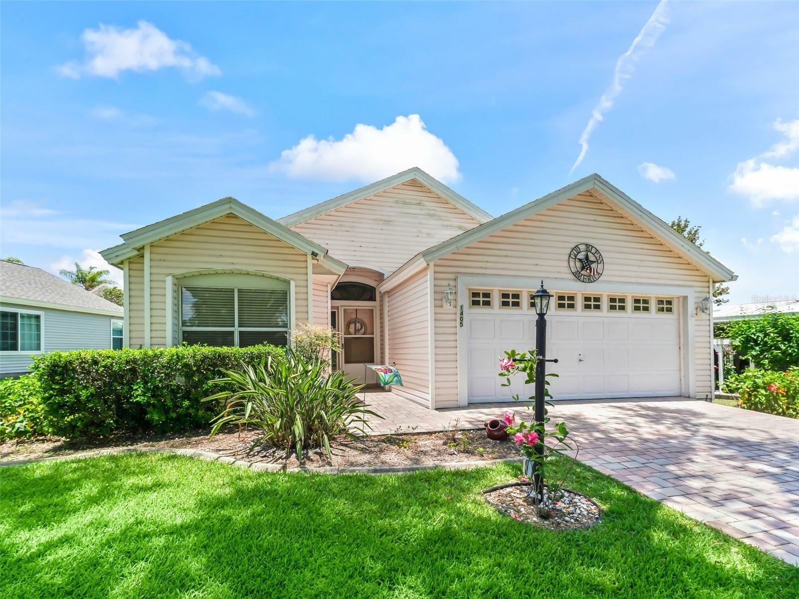 Property Photo:  1405 W Schwartz Boulevard  FL 32159 