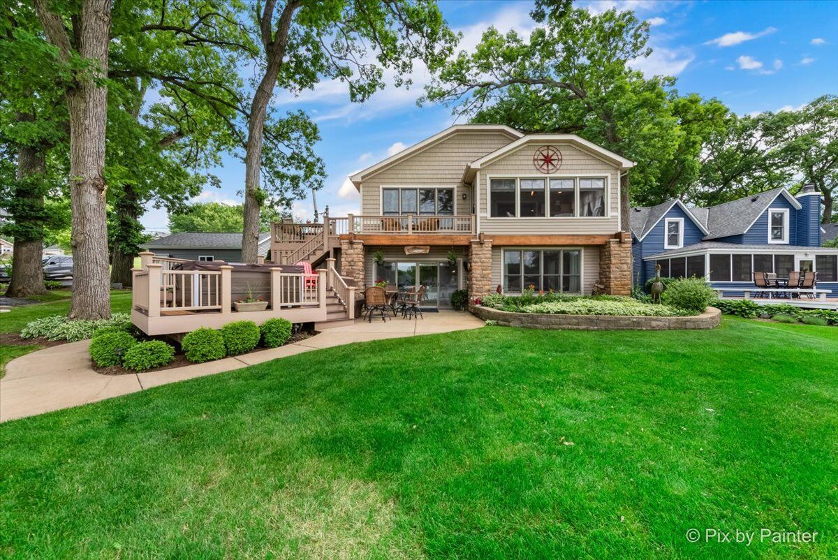 Property Photo: 1312 River Terrace Drive IL 60051