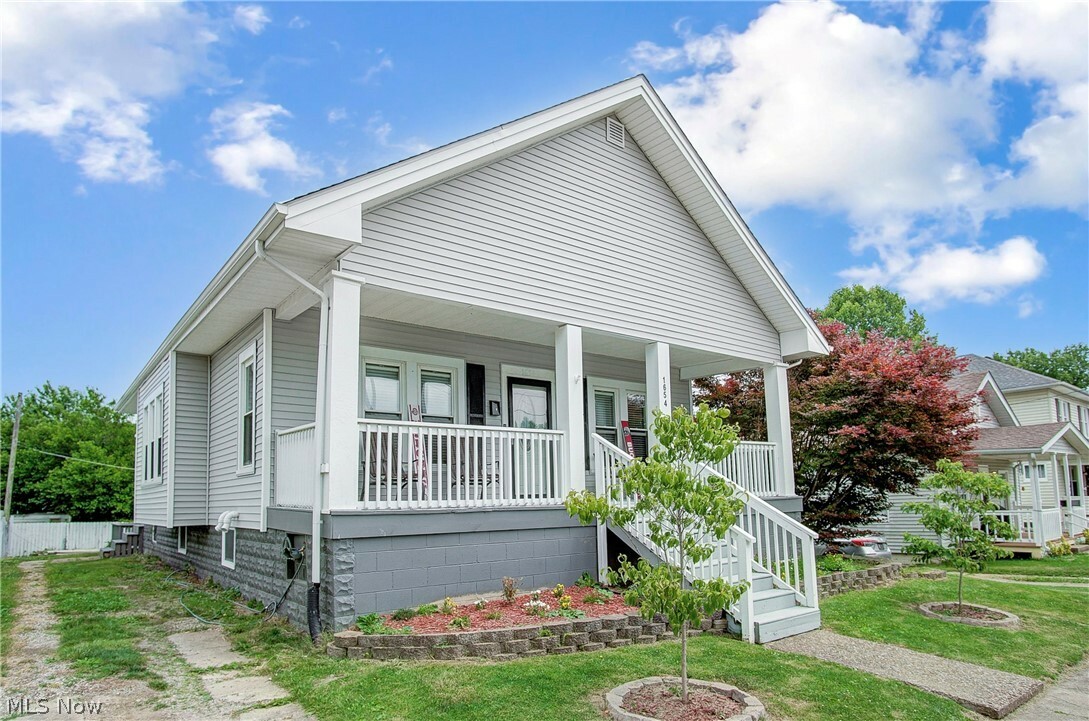 Property Photo:  1654 Euclid Avenue  OH 43701 