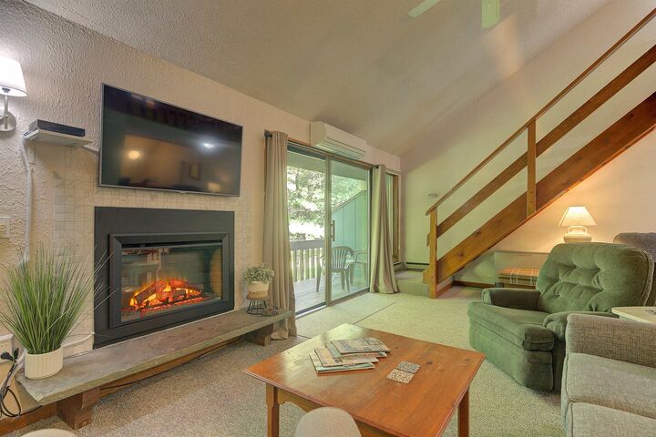 Property Photo: 123 Stonehurst Manor Road NH 03860