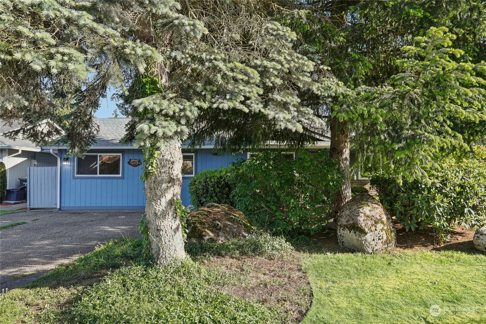 Property Photo:  12419 SE 318th Way  WA 98092 