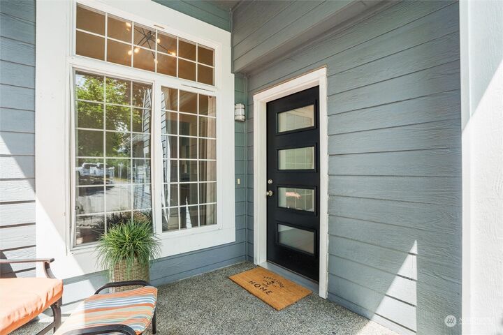 Property Photo:  1090 NW Gladiola Court  WA 98383 