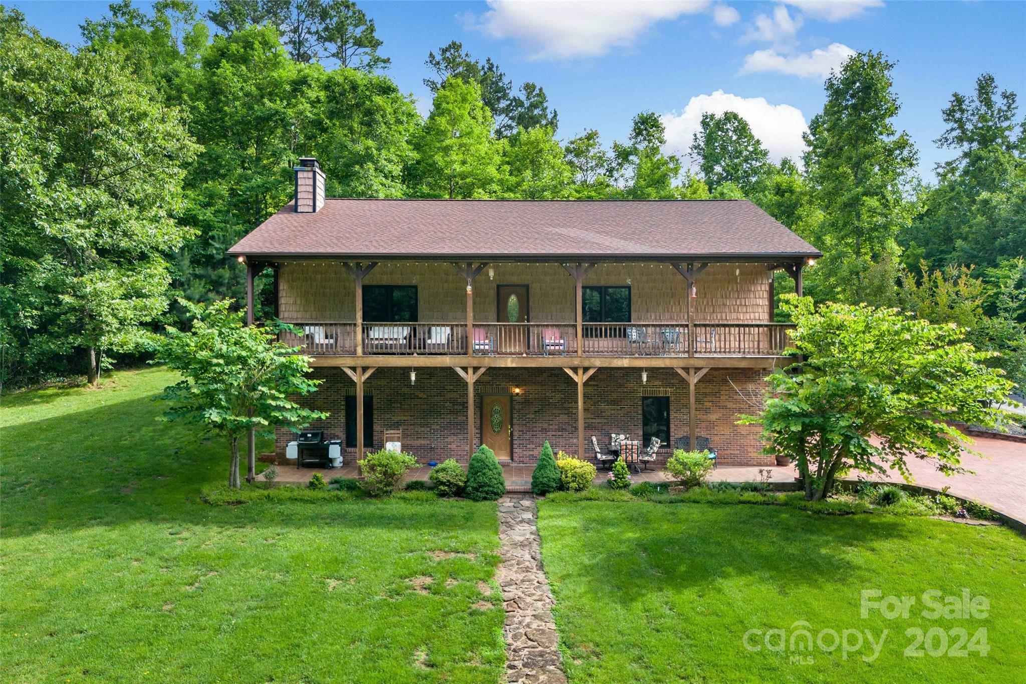 Property Photo:  967 Clear Water Drive  NC 28761 