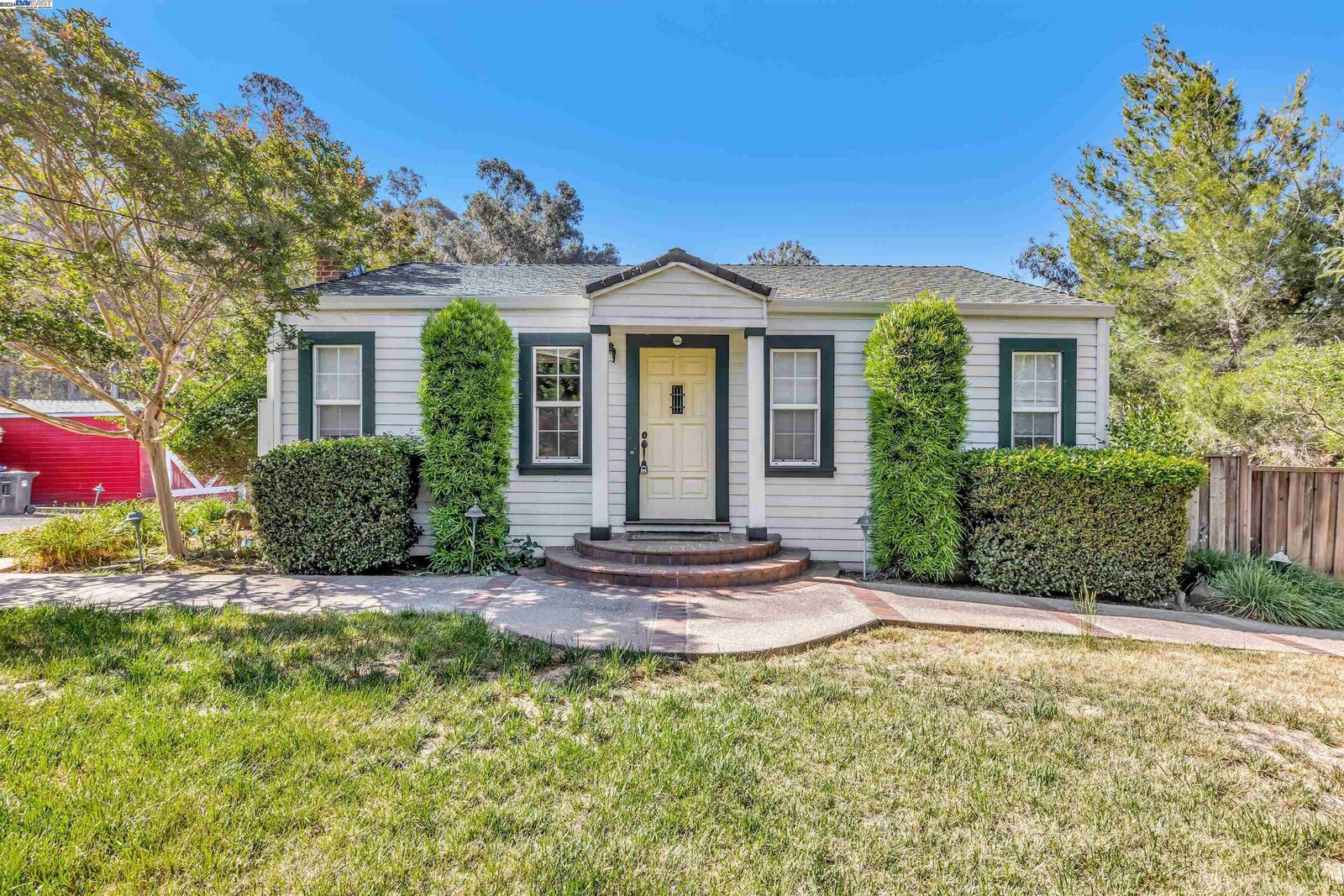 Property Photo:  2725 Hansen Rd  CA 94541 