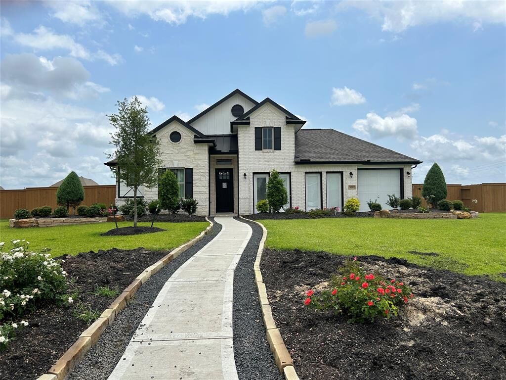 Property Photo:  120 Valley Ranch Trail  TX 77535 