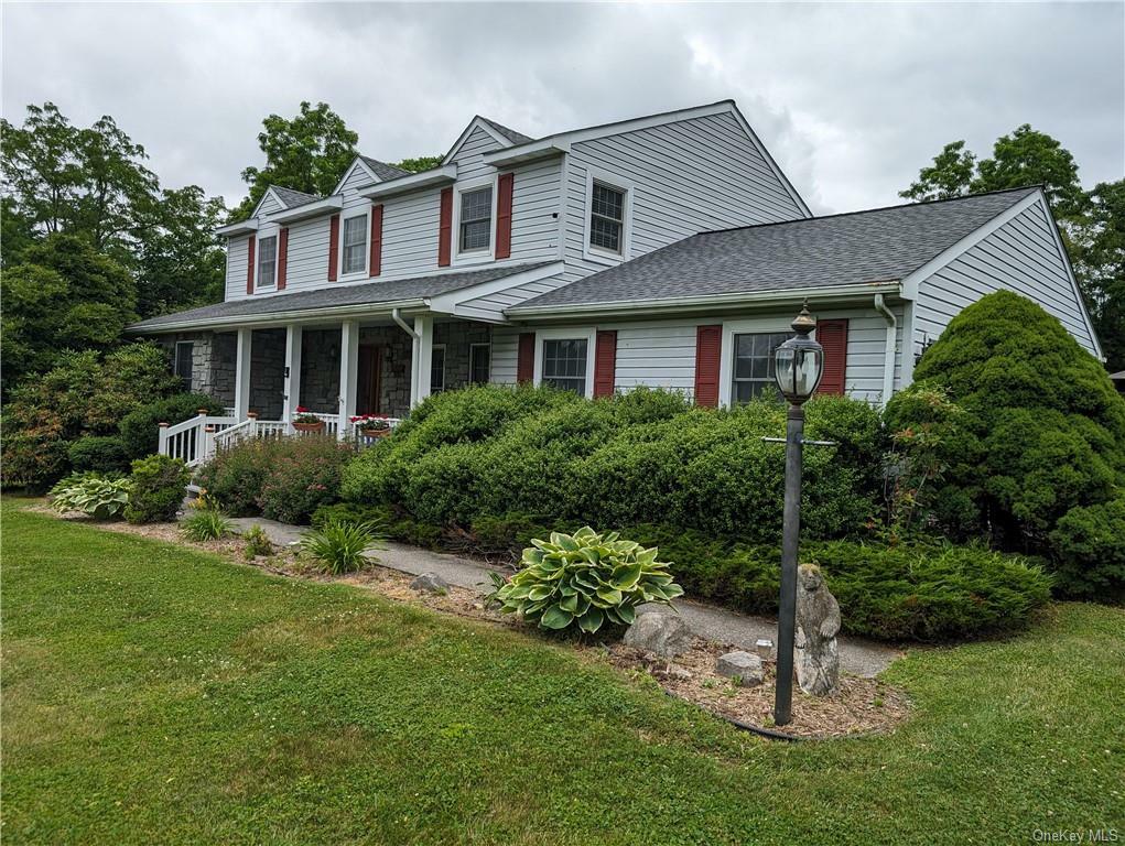 Property Photo:  4 Peters Place  NY 12589 