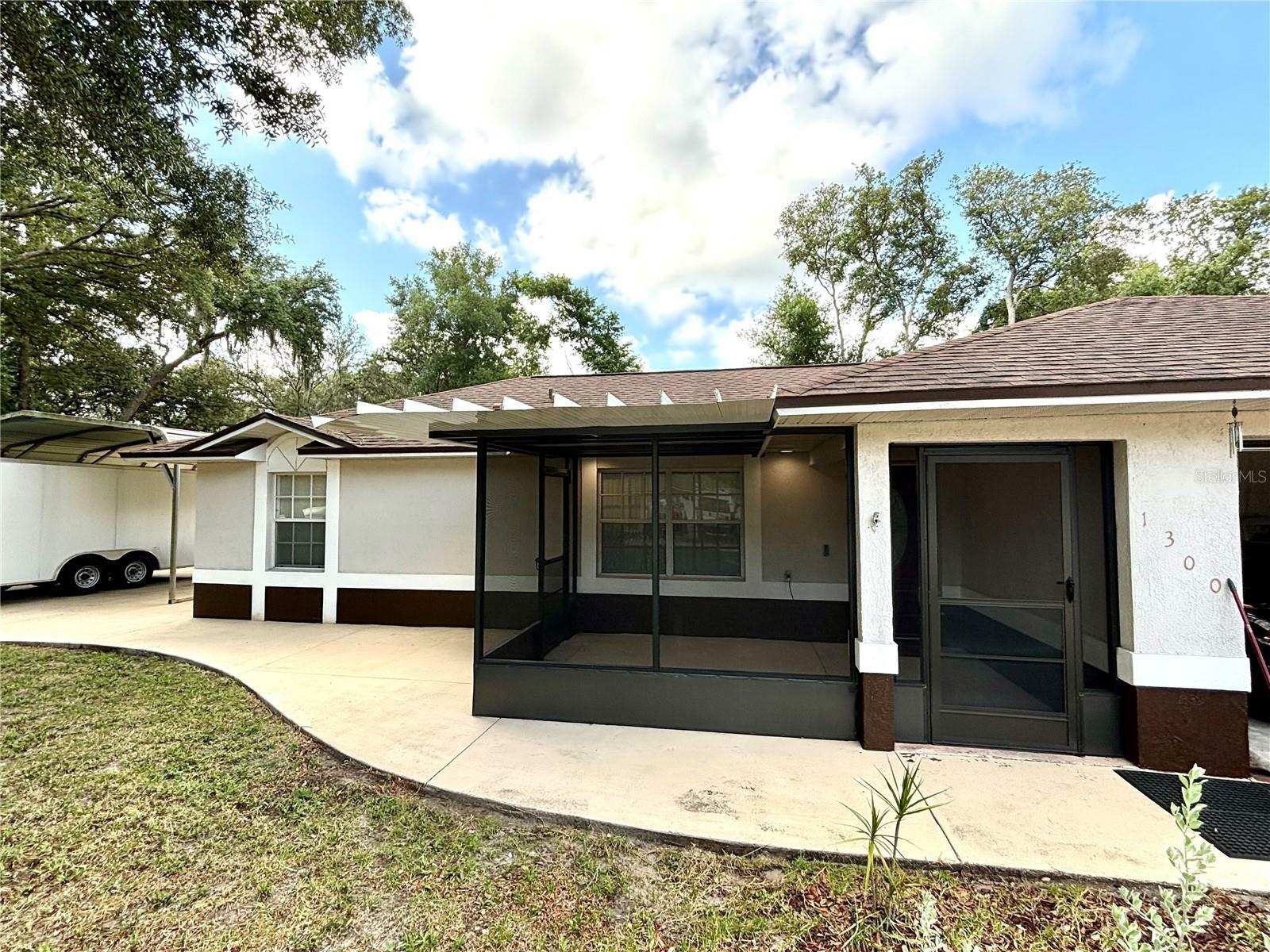 Property Photo: 1300 6th Street FL 32763