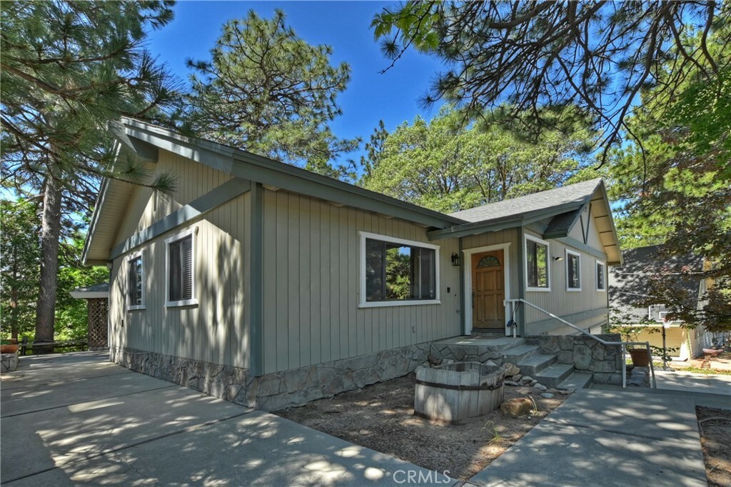 Property Photo:  31571 Pleasant Drive  CA 92382 