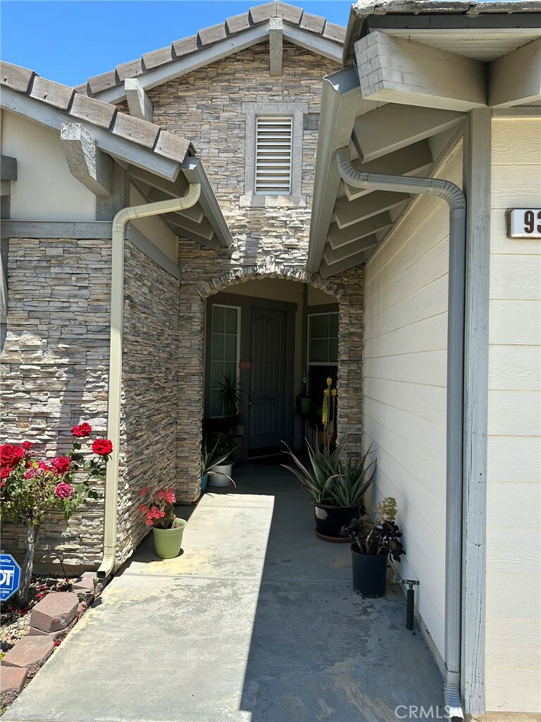 Property Photo:  938 Brownie Way  CA 92223 