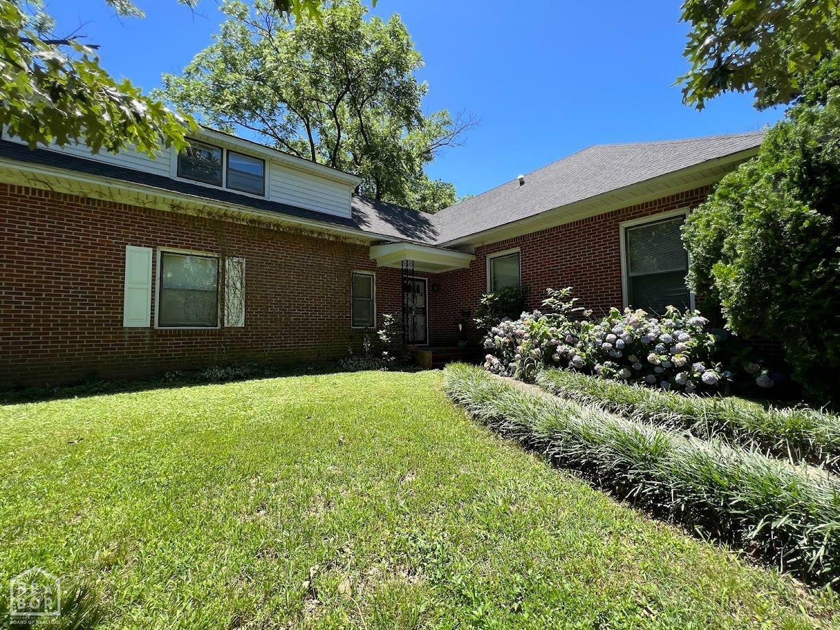 Property Photo:  1035 W Oak Avenue  AR 72401 