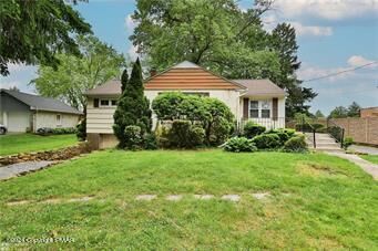 Property Photo: 4146 Oakland Road PA 18020