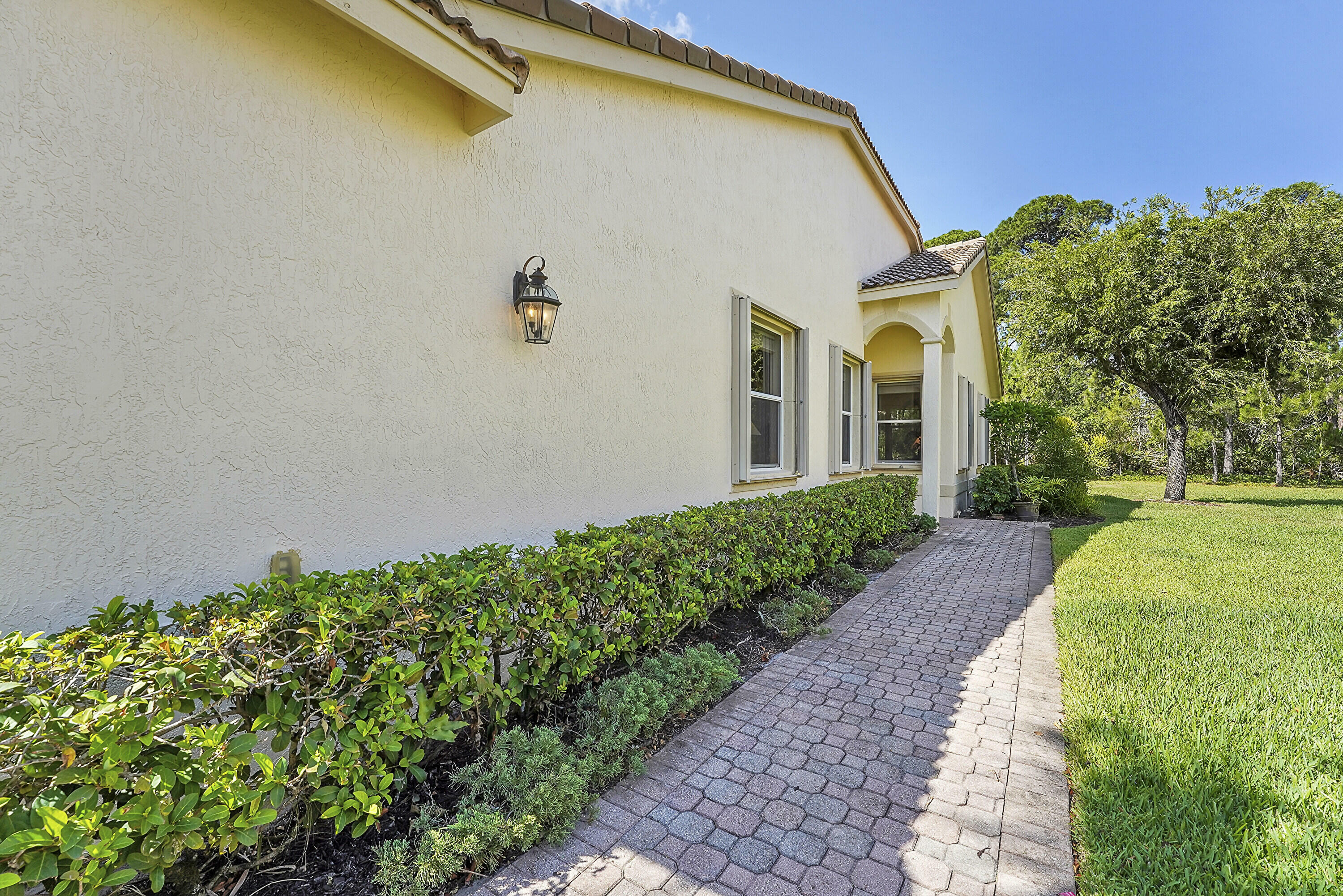 Property Photo:  8149 Carnoustie Place  FL 34986 