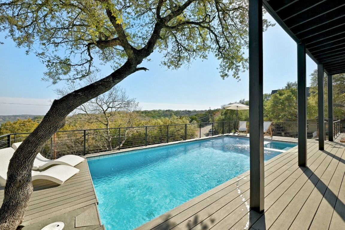 Property Photo:  14257 Hunters Pass  TX 78734 