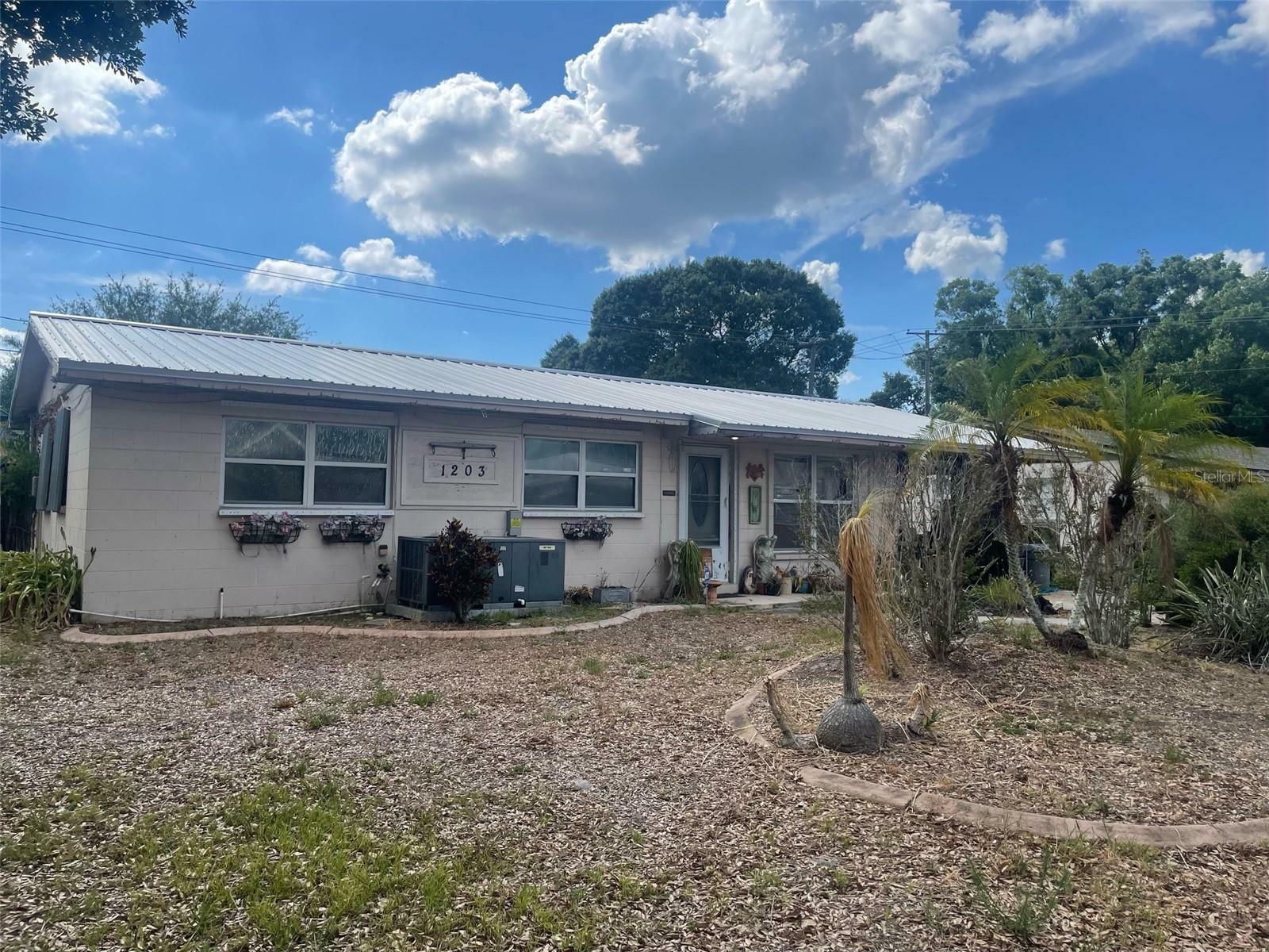 Property Photo:  1203 Windermere Way  FL 33619 