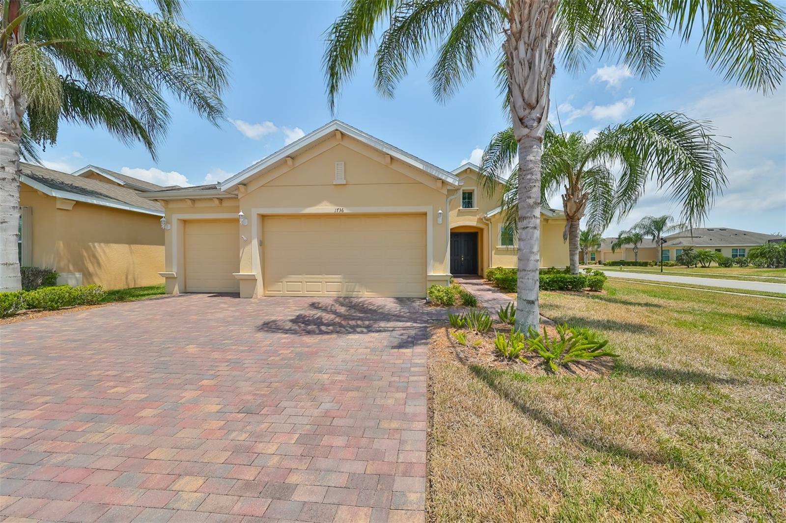 Property Photo:  1736 Pacific Dunes Drive  FL 33573 