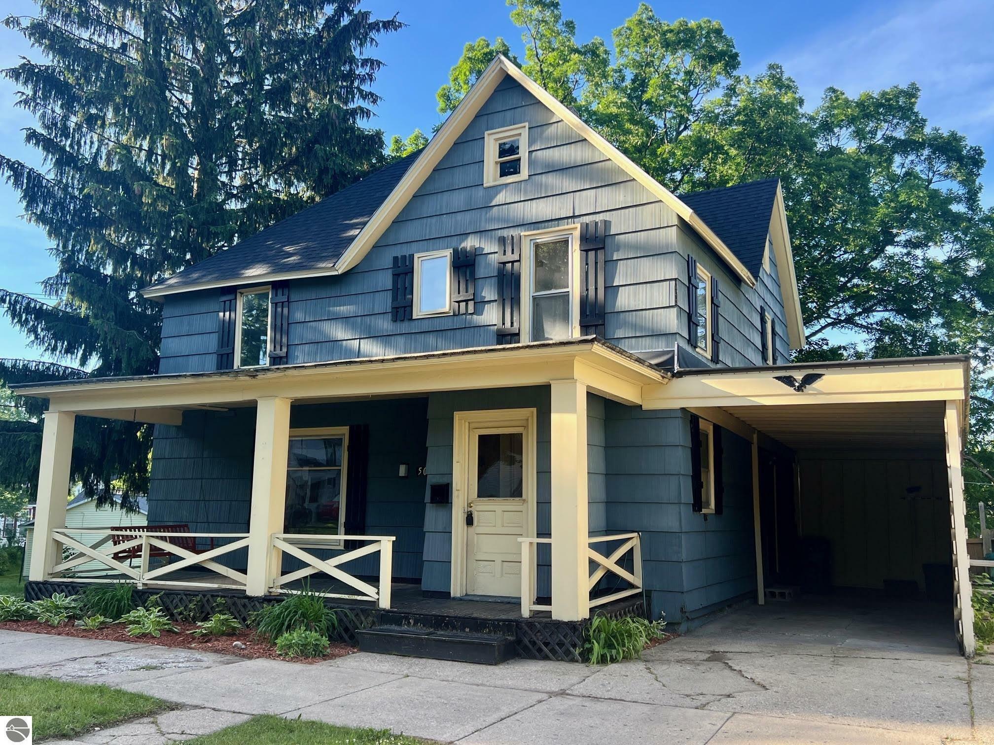 Property Photo:  506 E Division Street  MI 49601 