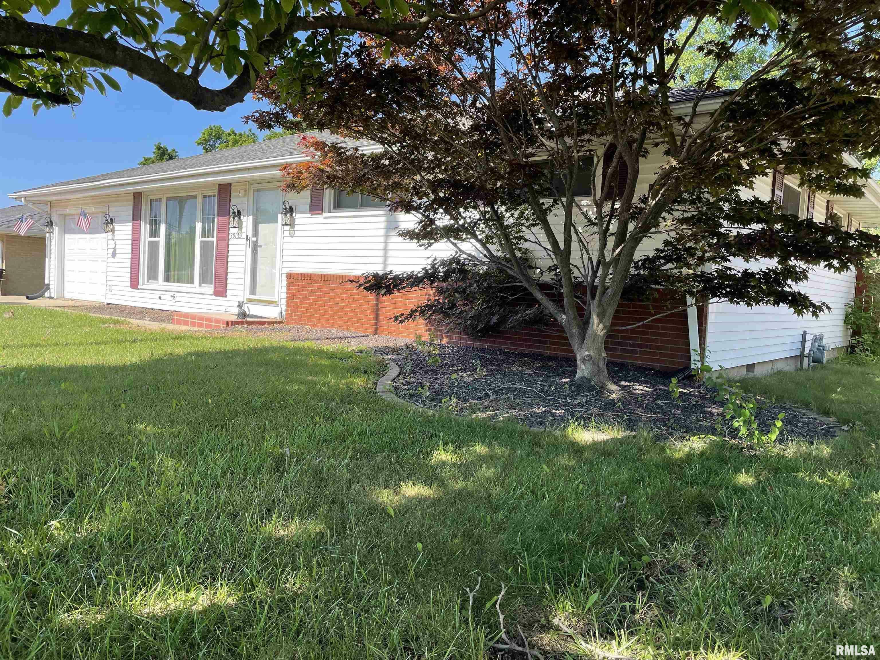 Property Photo:  3913 N Sterling Avenue  IL 61615 