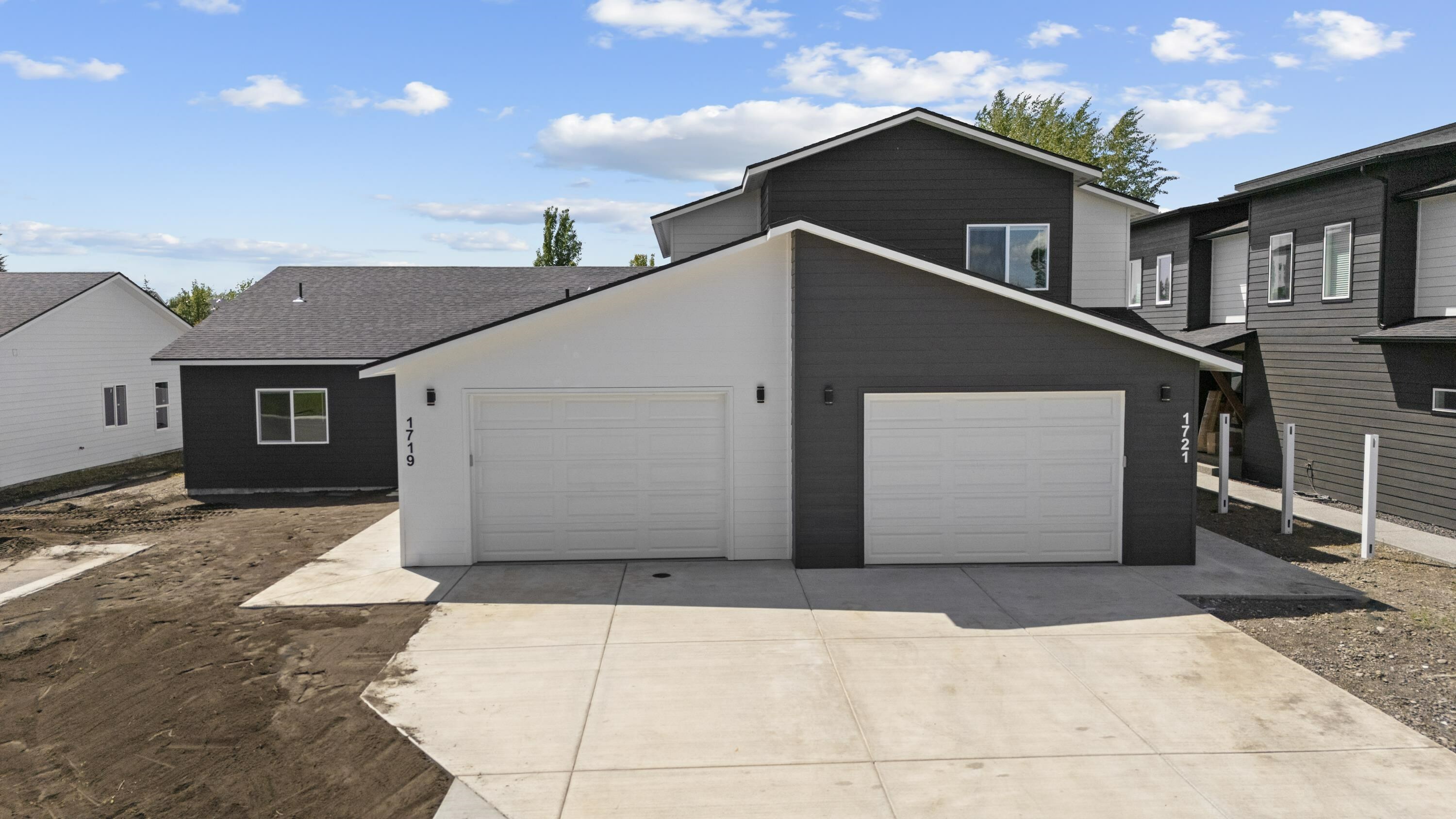 Property Photo:  1711 N Manifold Ln  WA 99016 