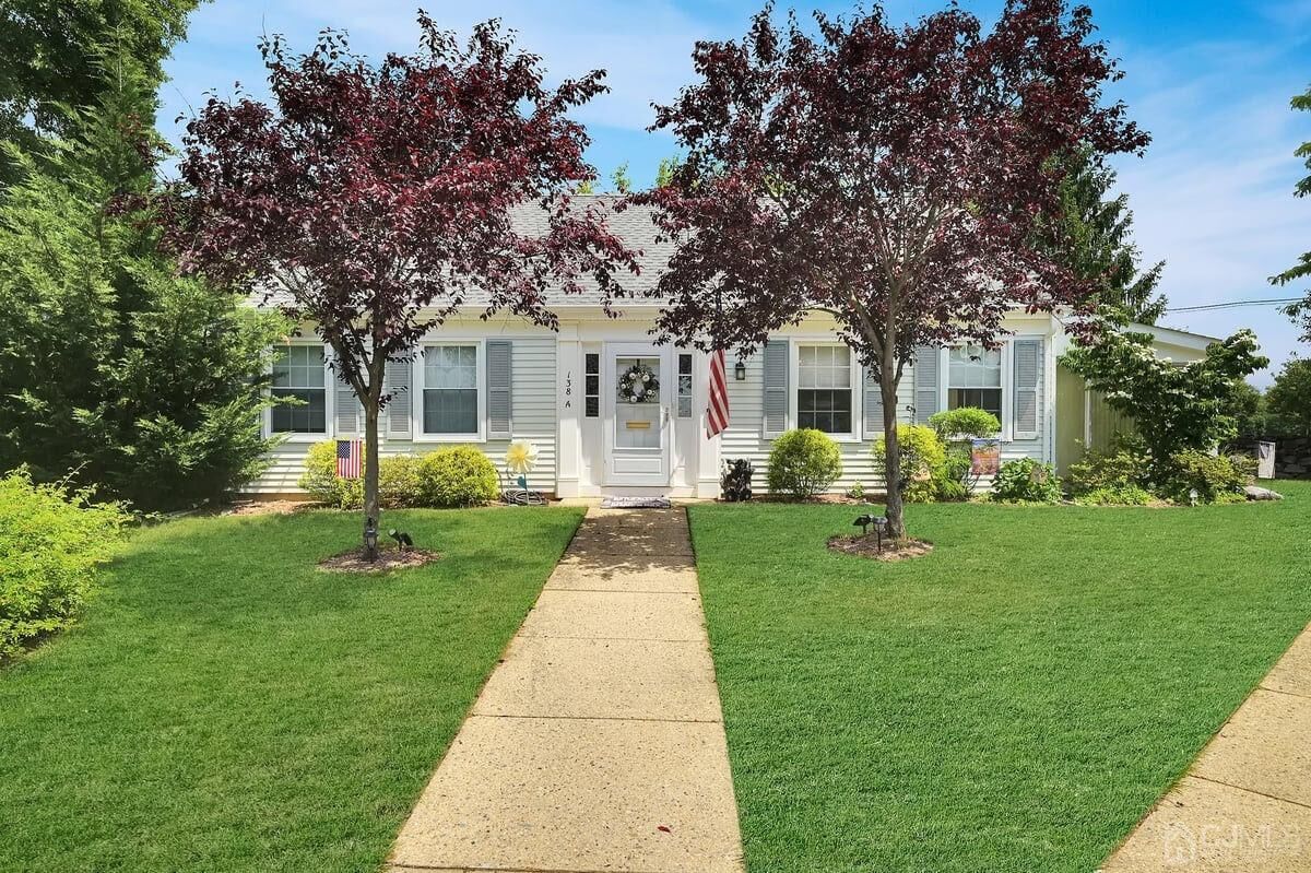 Property Photo:  138-A Plymouth Lane A  NJ 08831 