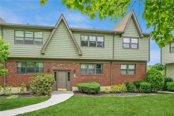 34 Milford Lane 5M  Suffern NY 10901 photo