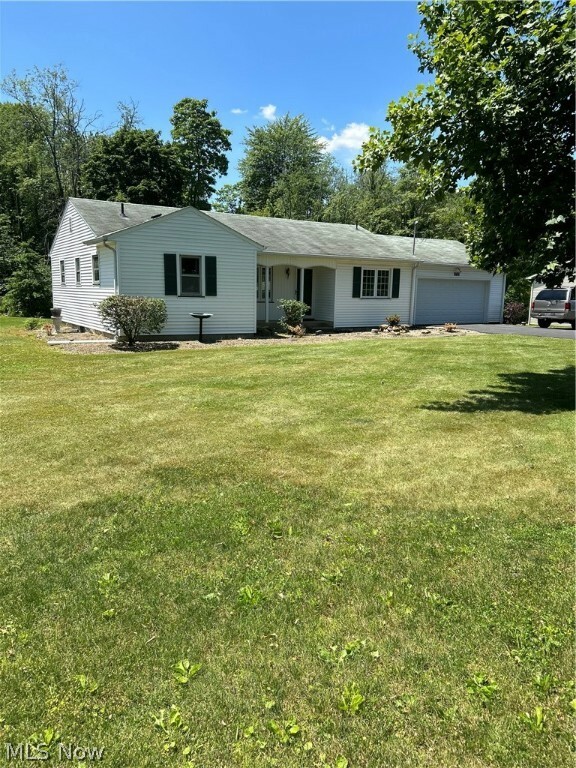 Property Photo:  1721 State Route 344  OH 44460 